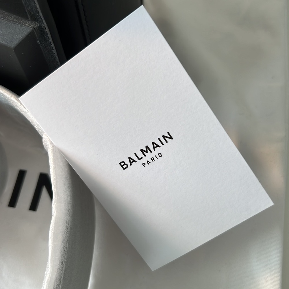 New Balmain’s famous Chocolate bag with strap. Designer bag. Chocolate model. - Picture 12 of 15